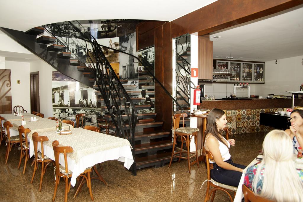 Galatas Central Hotel Патус ди Минас Екстериор снимка