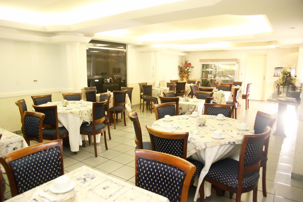 Galatas Central Hotel Патус ди Минас Екстериор снимка